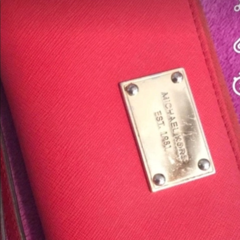 Michael kors wristlet